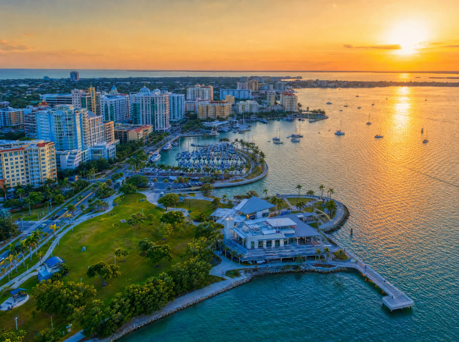 St. Petersburg, Tampa Bay